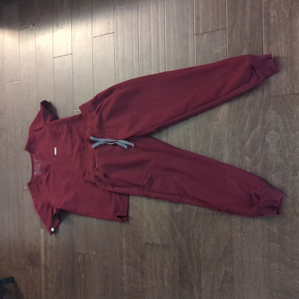 Figs XXS/XXSP Burgundy Scrub Set